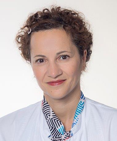 Frau Doctor-medic Denisa Serban