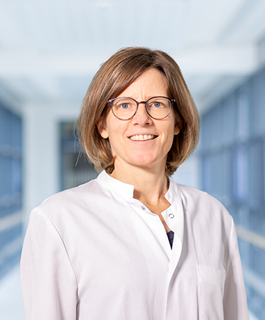 Dr. Corinna Elser